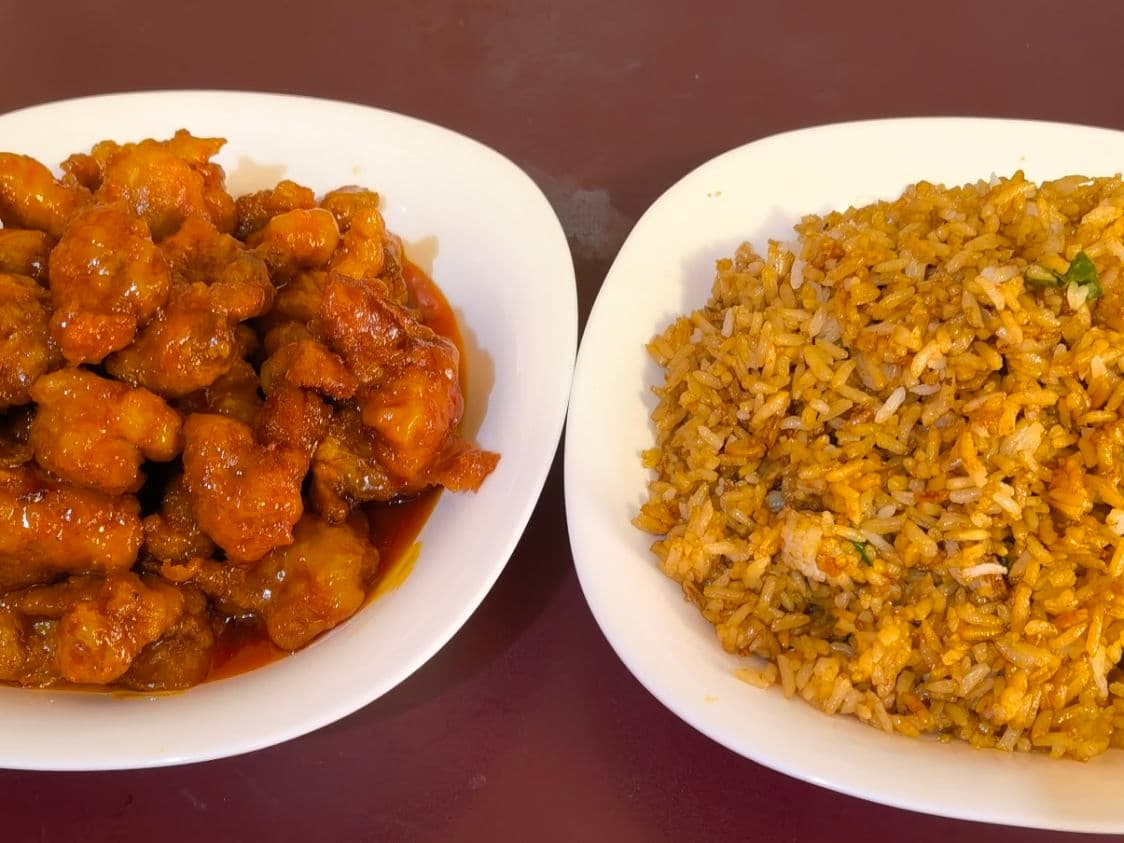1 Guisado + Arroz/Espagueti + Coca Cola 250 Ml
