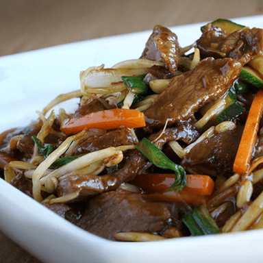 Chop Suey con Carne de Res en Salsa