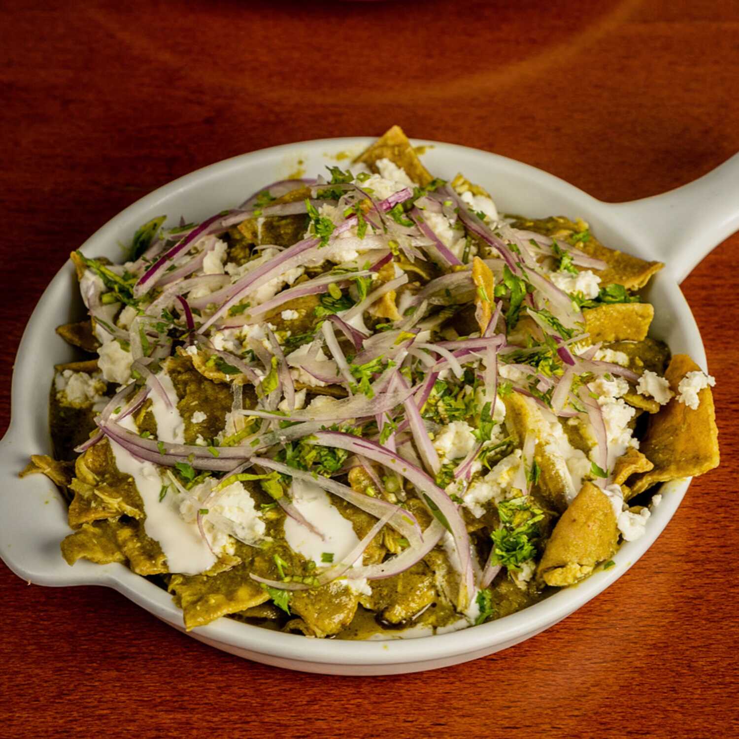 CHILAQUILES ROJOS O VERDES (120GR) (POLLO O HUEVO)