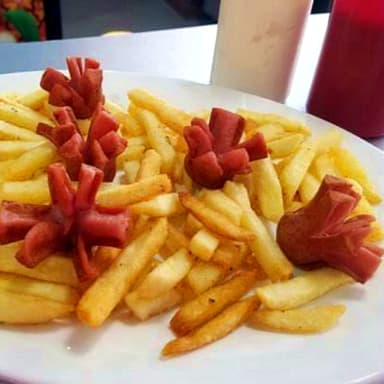 Salchipapas
