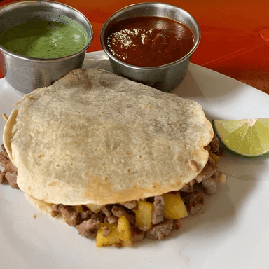 Gringa de Bistec