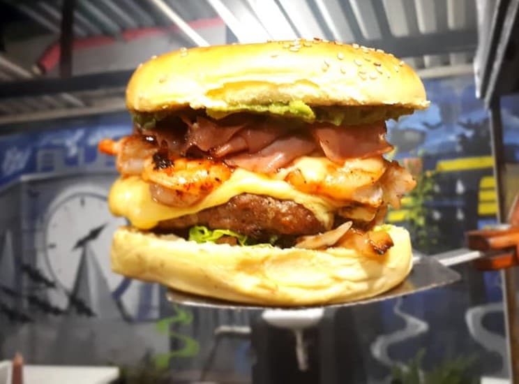"DC BURGUER ROCK"