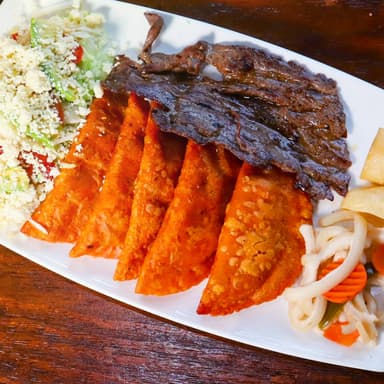 Enchiladas Potosinas con Cecina