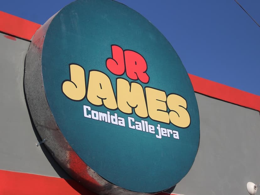 JR JAMES COMIDA CALLEJERA