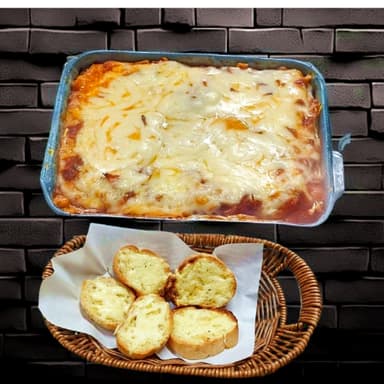 Lasaña boloñesa 1kg+pan al ajo mozzarella