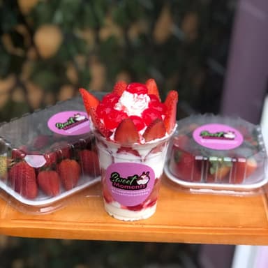 Fresas con Crema y Cerezas 9 Oz