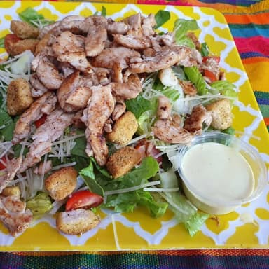 Ensalada César con Pollo