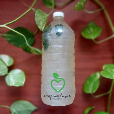 Agua de Limón con Hierbabuena