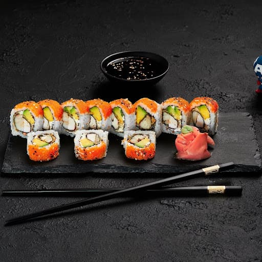 Ojo De Tigre Roll