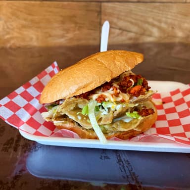 Torta de Chilaquiles con Chorizo