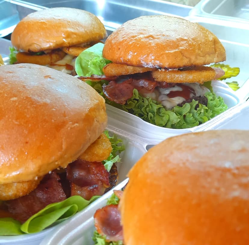 Charly Hamburguesas y Hotdogs