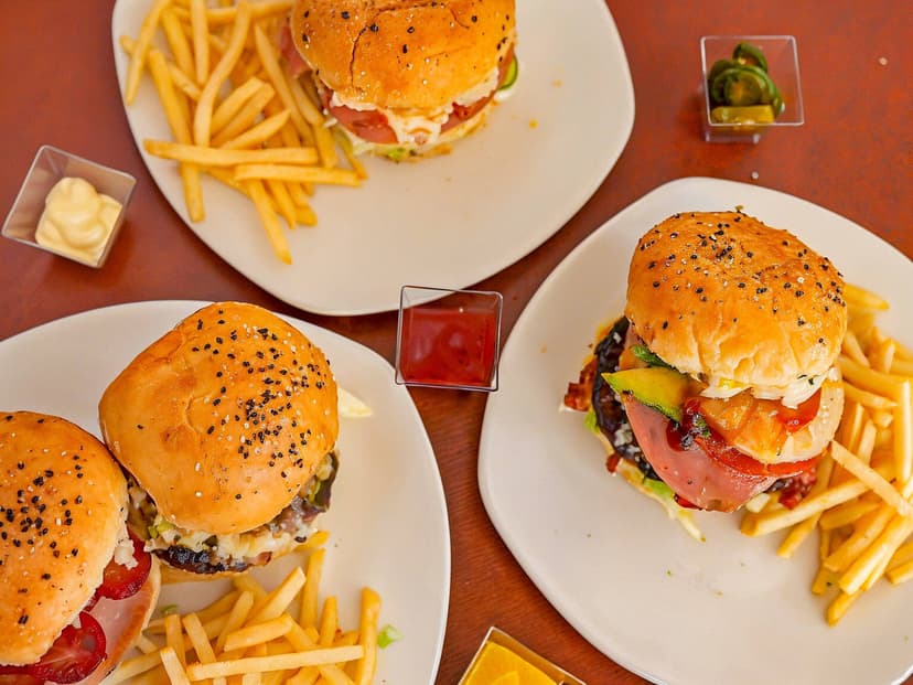 Hamburguesas y tacos lulú (Suc Fama 1)