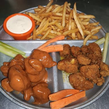 Combo Ord. 10 Bonneless + Orden de Papas