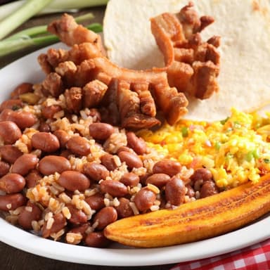 2 desayunos completos