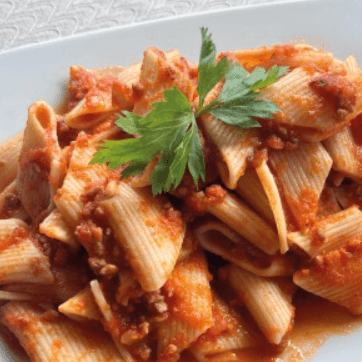 Macarrones en Salsa Roja