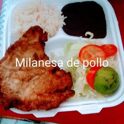 Milanesa de Pollo Empanizada