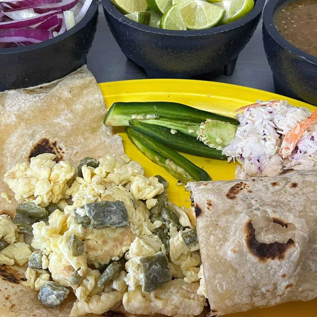 Burro de Huevo con Nopales
