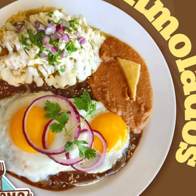 Huevos Enmolados
