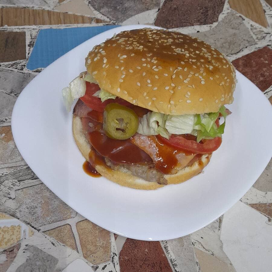 Hamburguesa con BBQ y Tocino