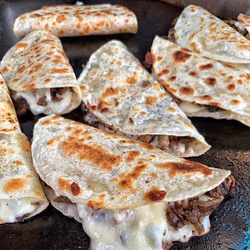 Combo Quesadilla de Carne y Taco + Coca