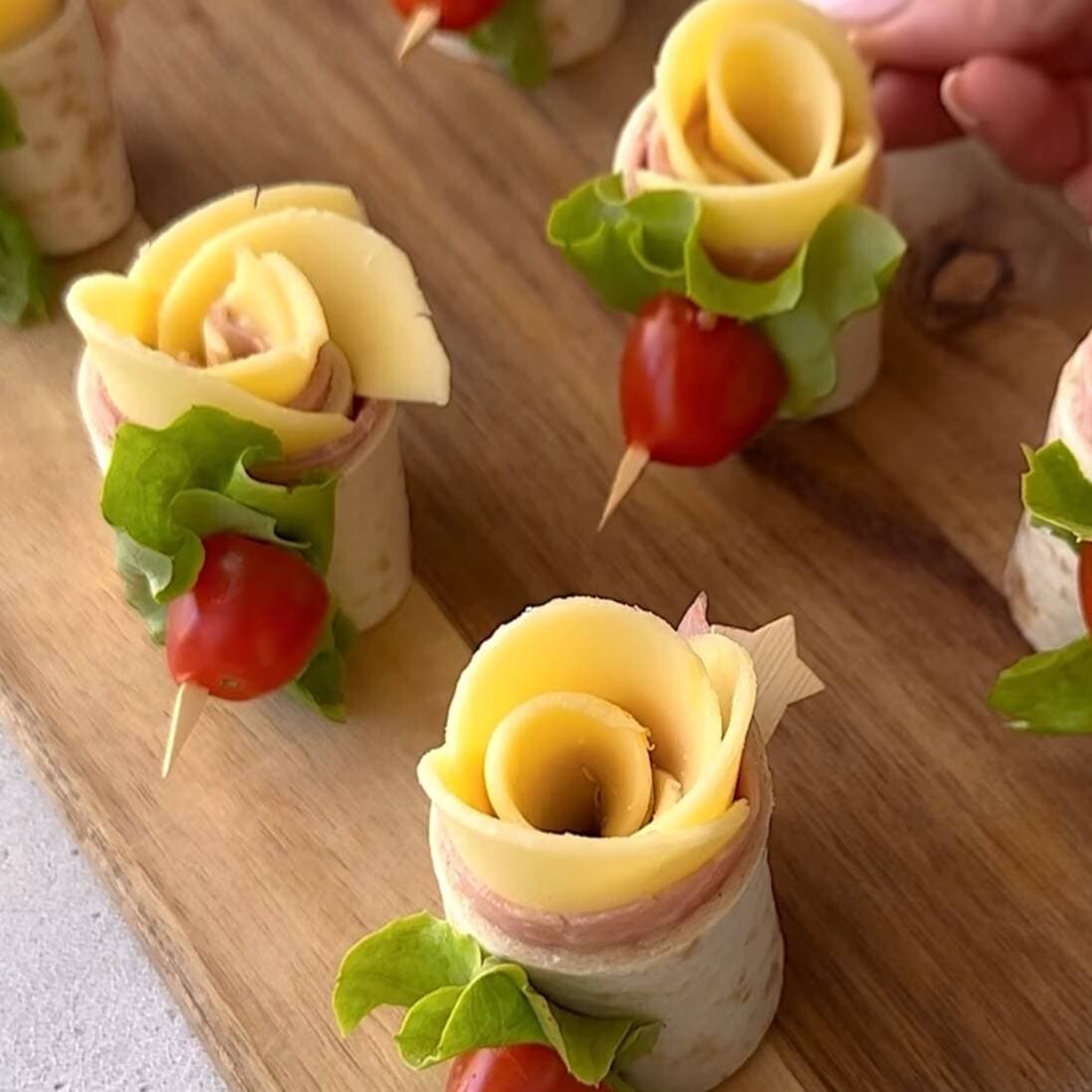 ROLLOS QUESO & JAMON