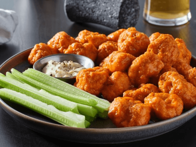 BONELESS, ALITAS Y ALGO MAS