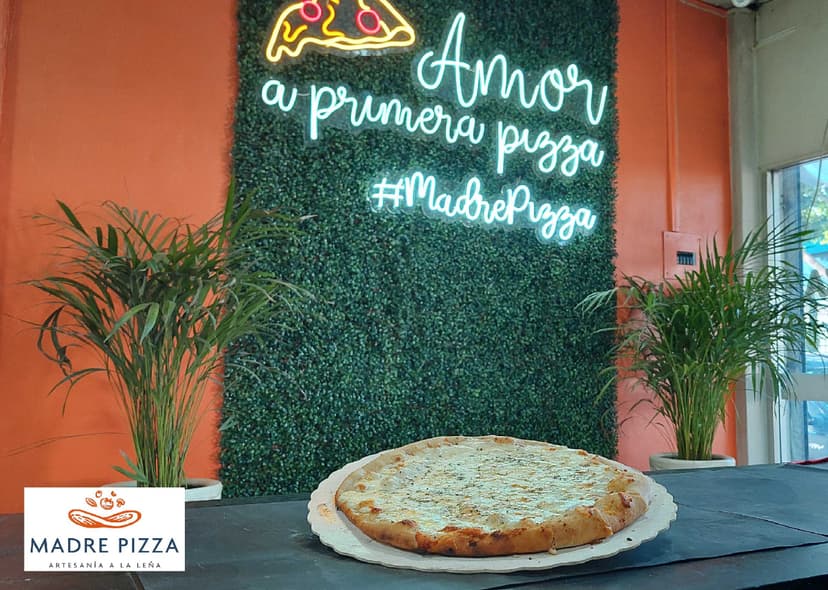 Madre Pizza Panorama