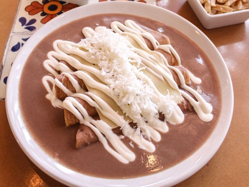 Enfrijoladas + Cafe (8oz)