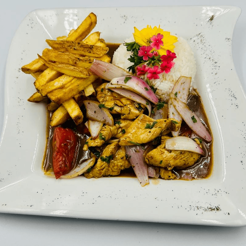 Pollo Saltado