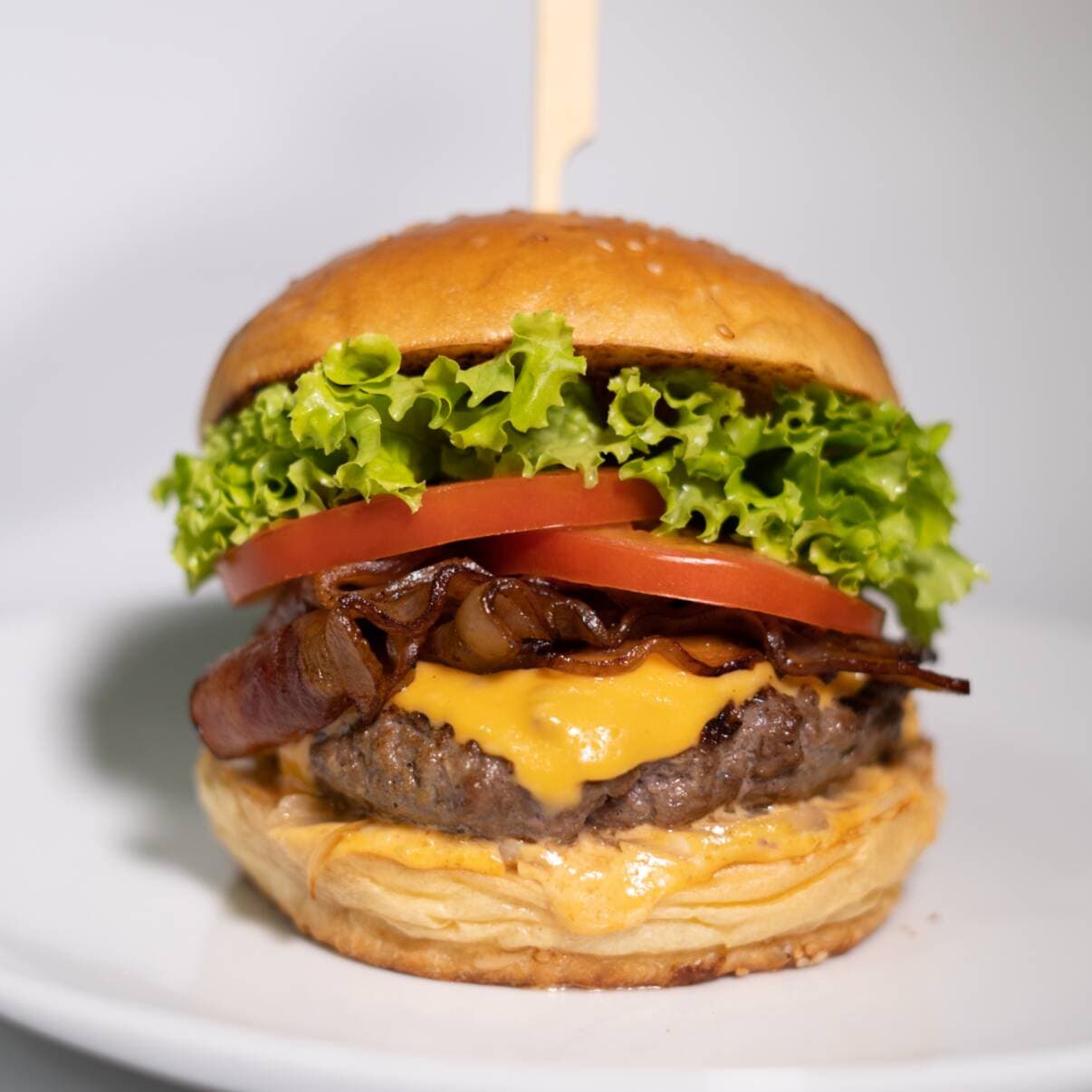 Hamburguesa Angus Suprema y Papas a la Francesa
