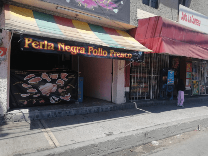 Pollo fresco Perla Negra