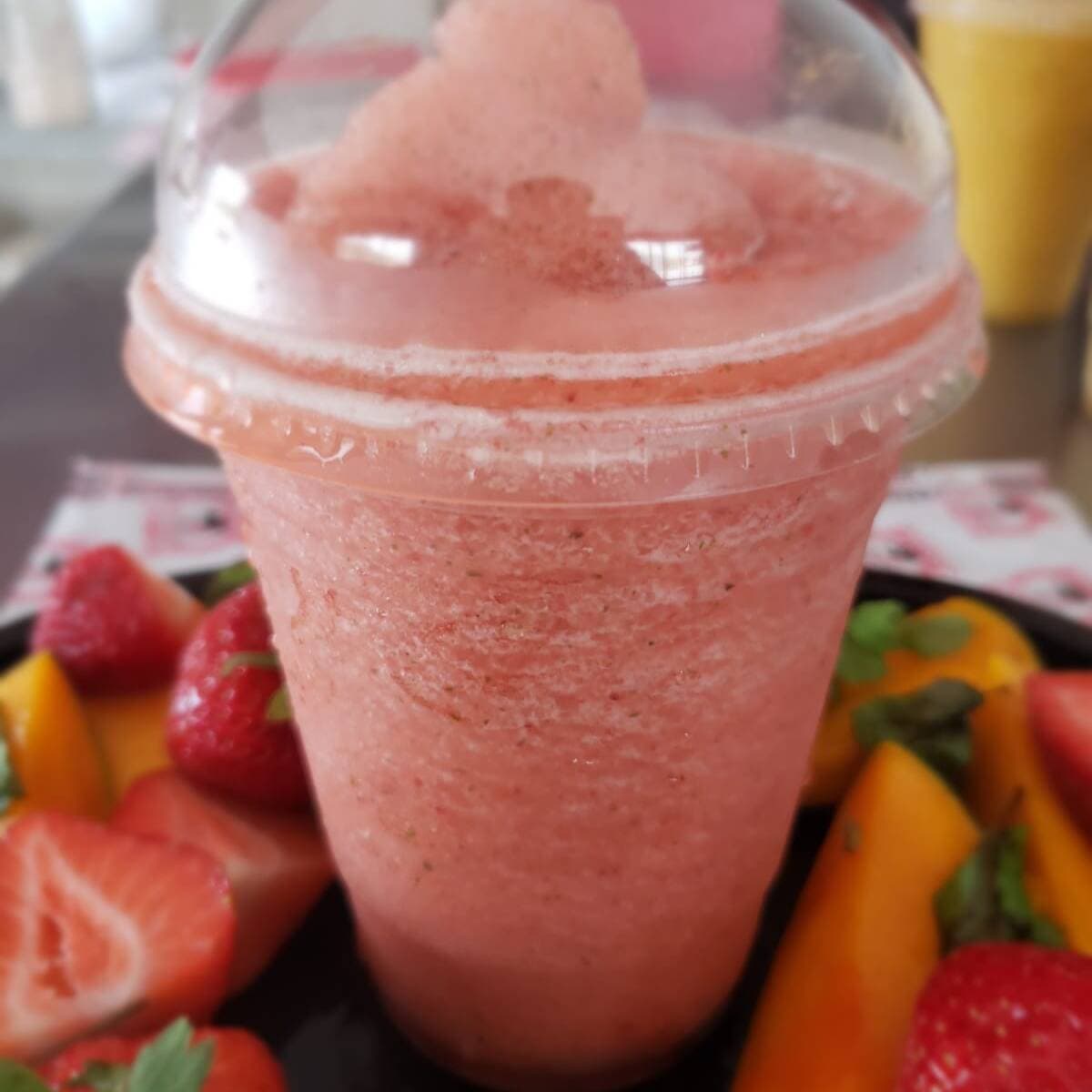Papas con Pollo Individual + Smoothie de Fresa