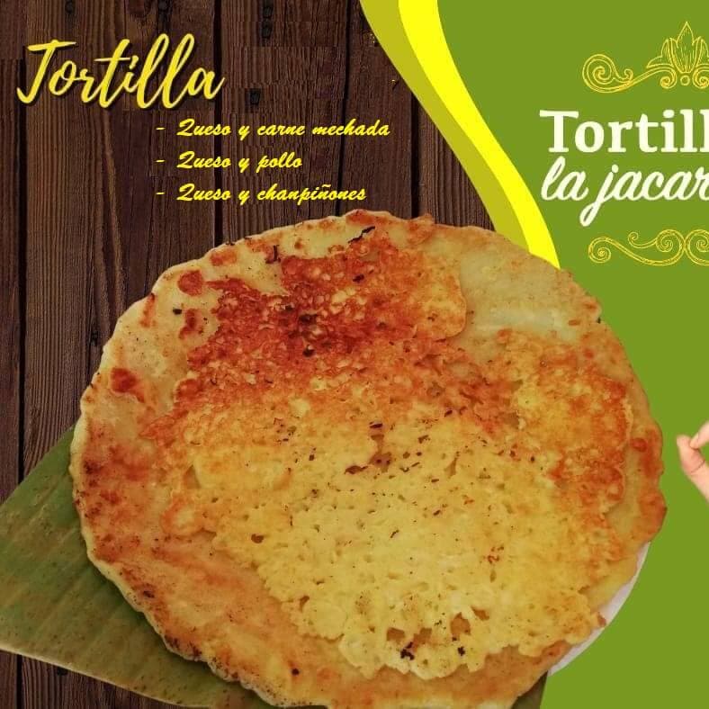 Tortilla con Queso y Carne Mechada