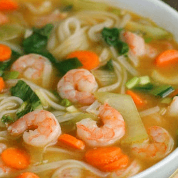 Media Caldo Mariscos