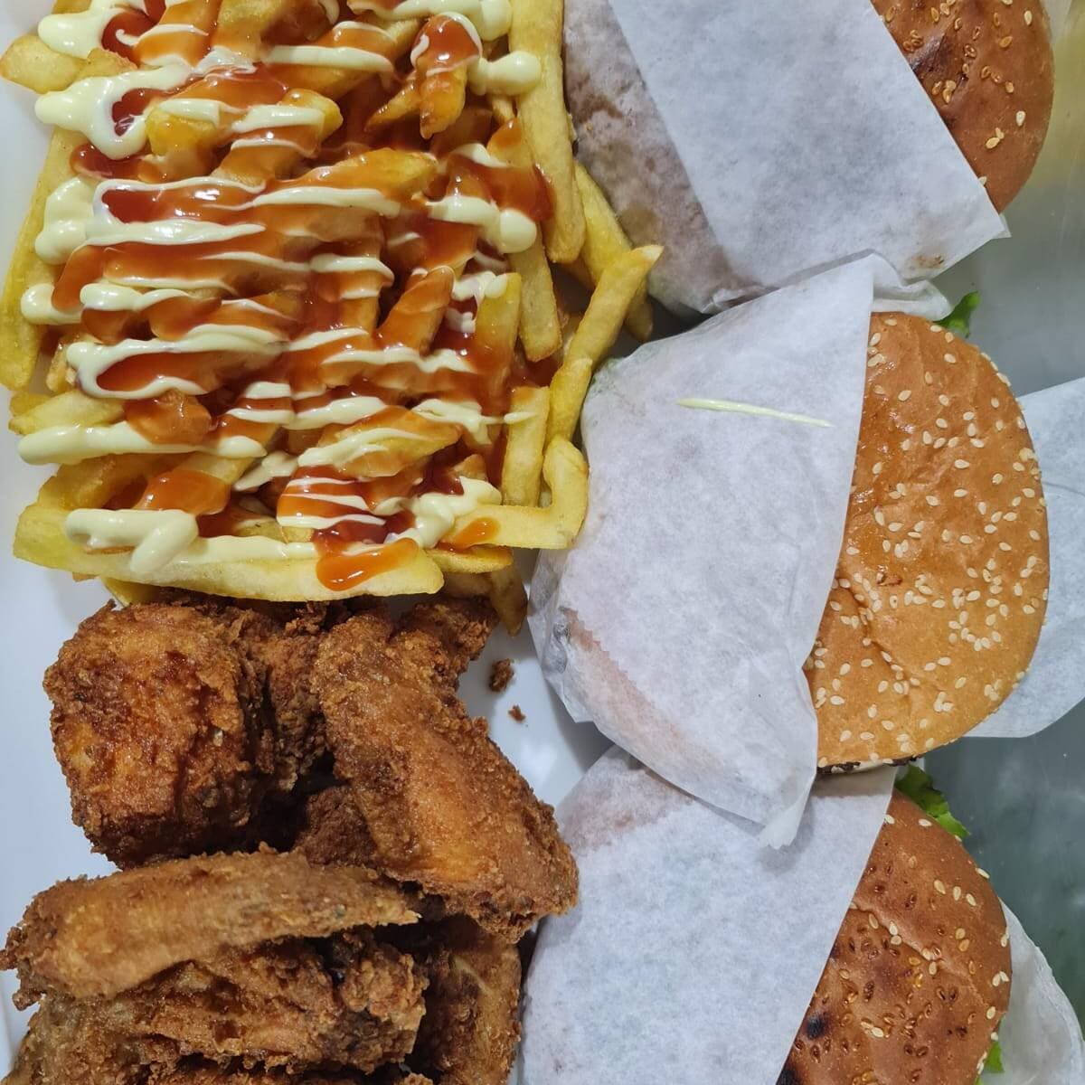3 hamb, 6 alitas, papas