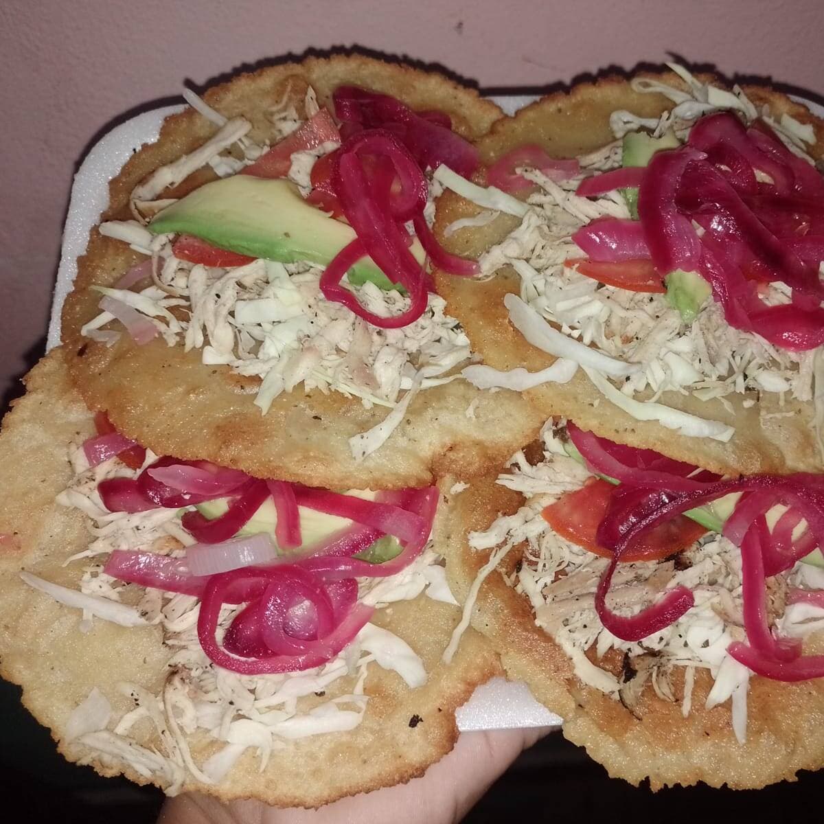SALBUTES DE POLLO