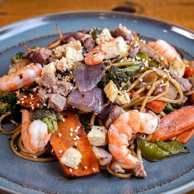 Pasta Udon de Pollo