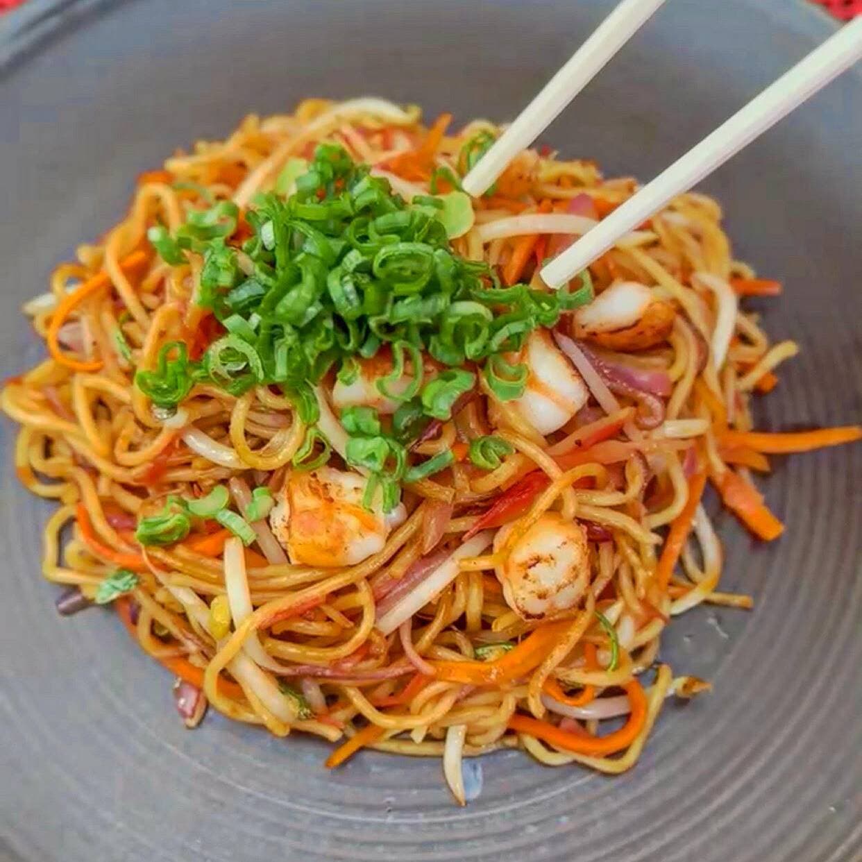 Yakisoba de Tocineta