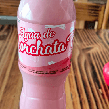 Agua de Horchata de Fresa