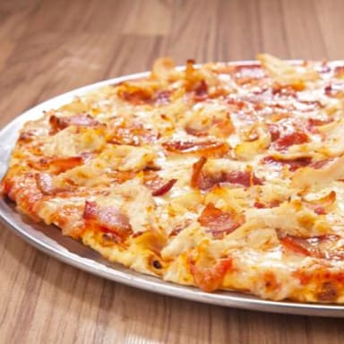Combo Pizza Pollo y Jamón Personal + Bebida 400ml