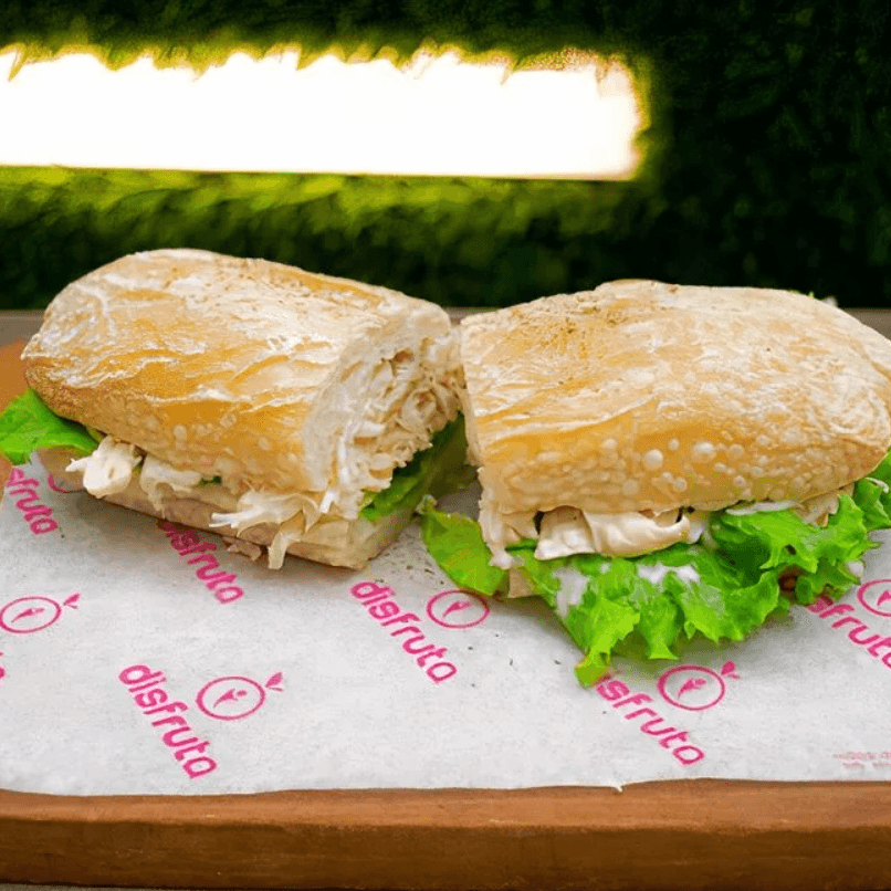 Combo Sandwich de pollo + jugo
