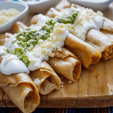 Flautas de pollo o quesillo