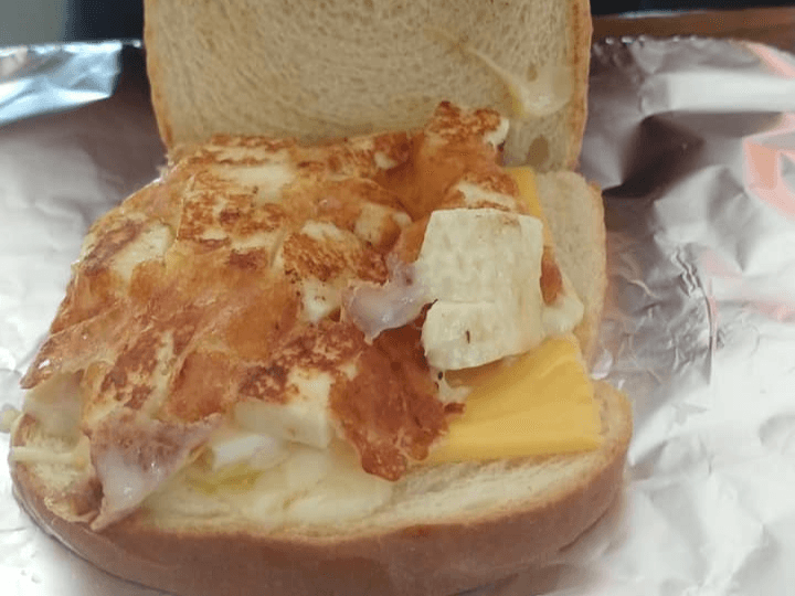 Sándwich Tres Quesos