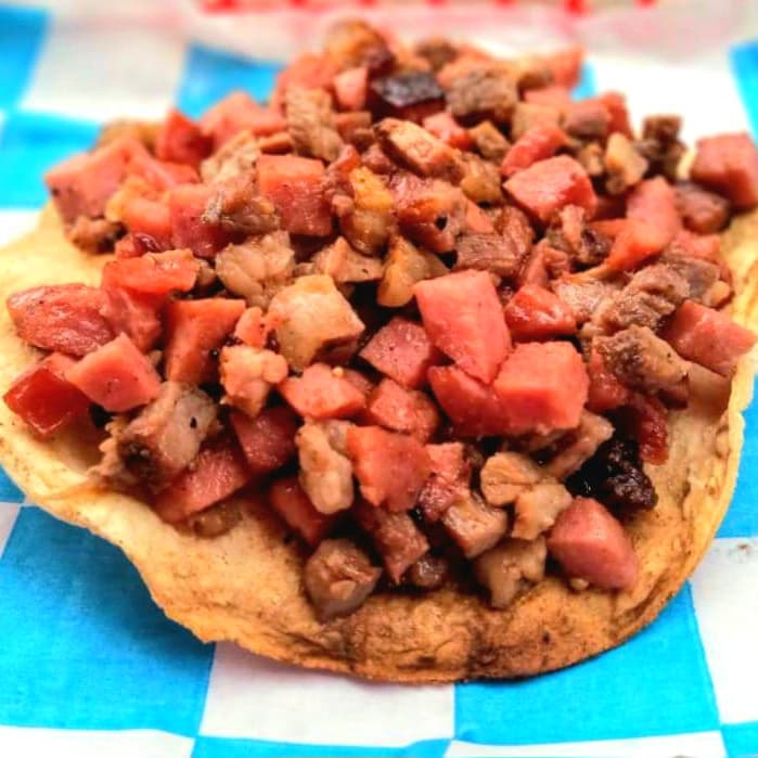 Tostada con Carne