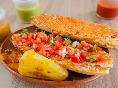Medio mollete ranchero