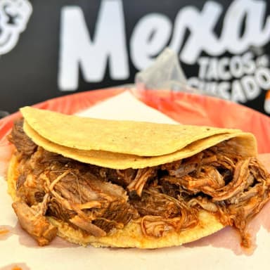 Taco Birria de Res.