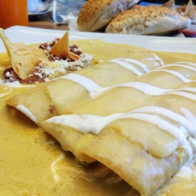 Enchiladas Suizas