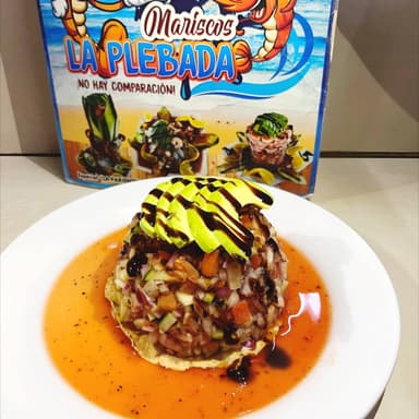 Tostada de ceviche de pescado