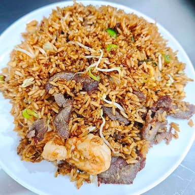 A8-Arroz con Res y Camaron Medio