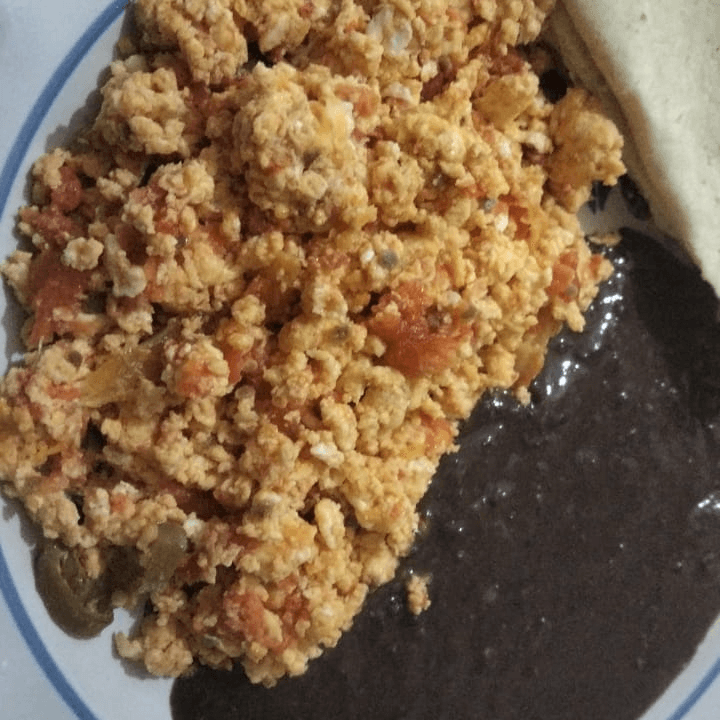 COMBO HUEVITOS CHORIZO